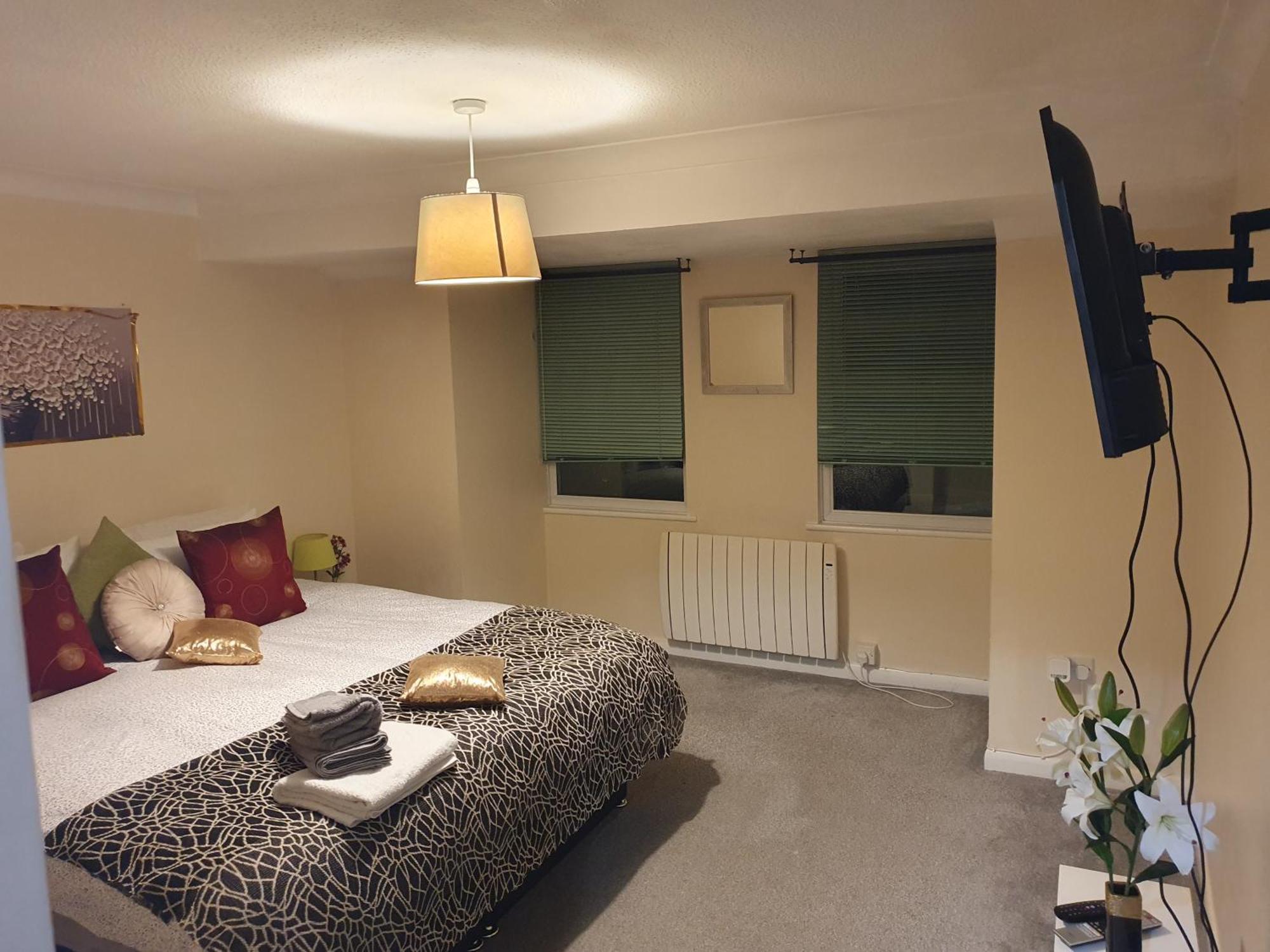 Lovely 1Bedrood Apartment Guildford Bagian luar foto