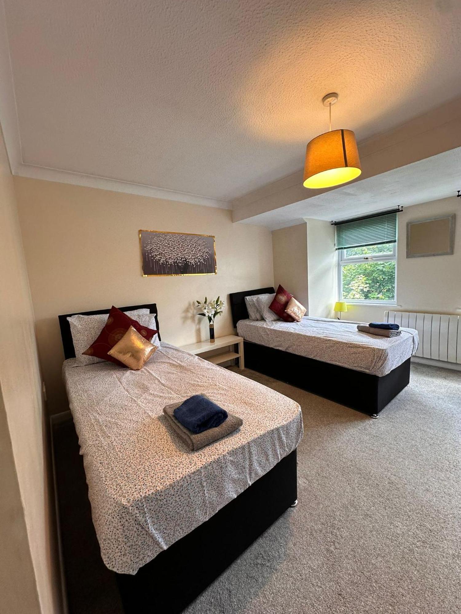 Lovely 1Bedrood Apartment Guildford Bagian luar foto