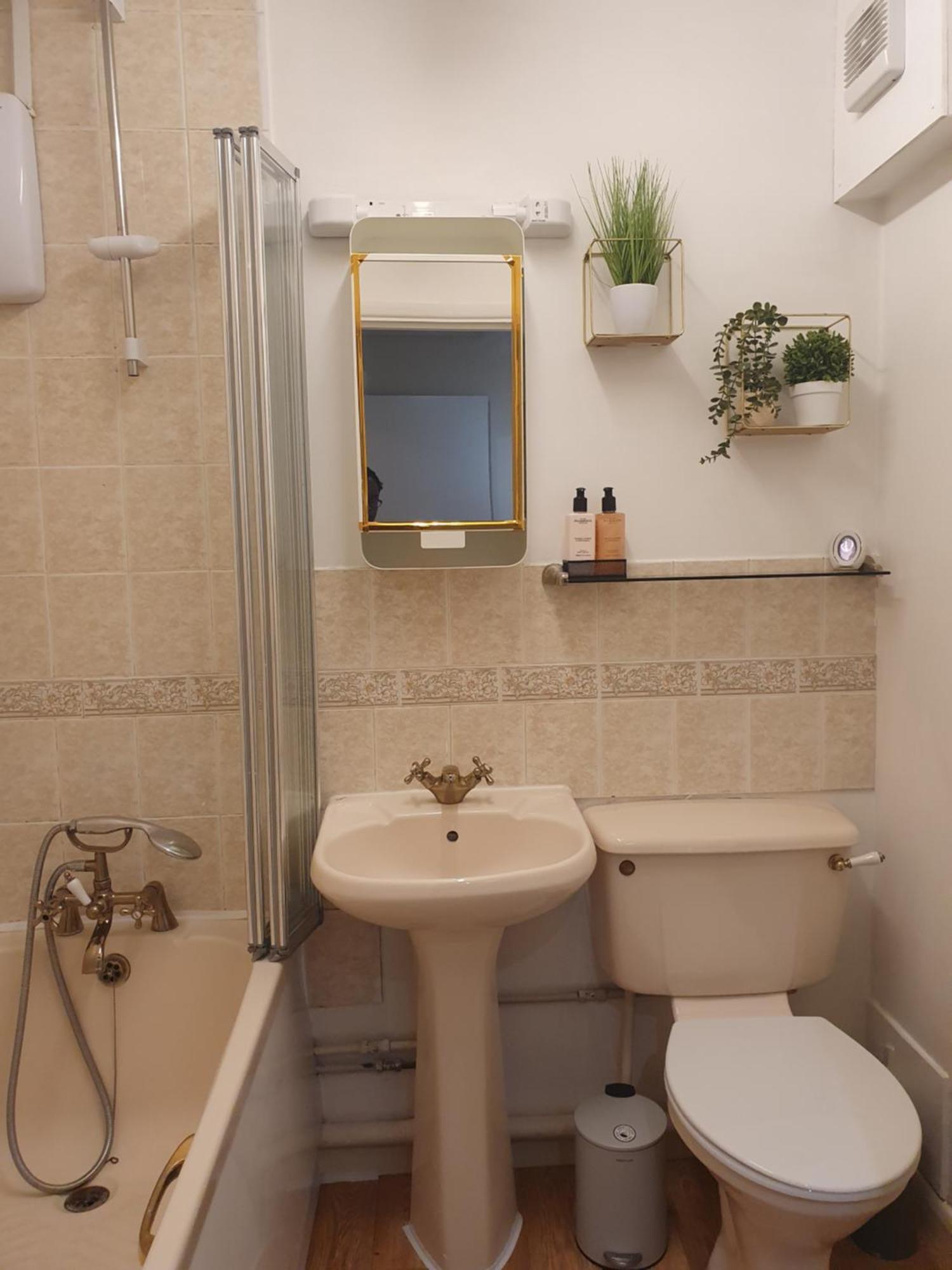 Lovely 1Bedrood Apartment Guildford Bagian luar foto