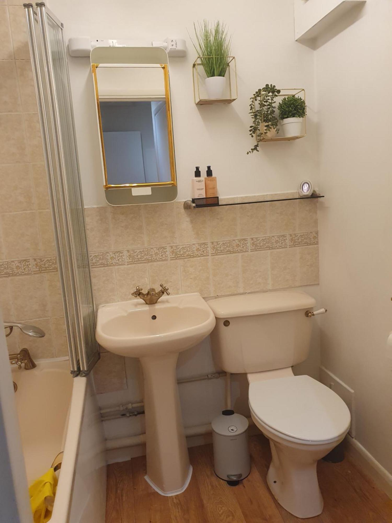 Lovely 1Bedrood Apartment Guildford Bagian luar foto