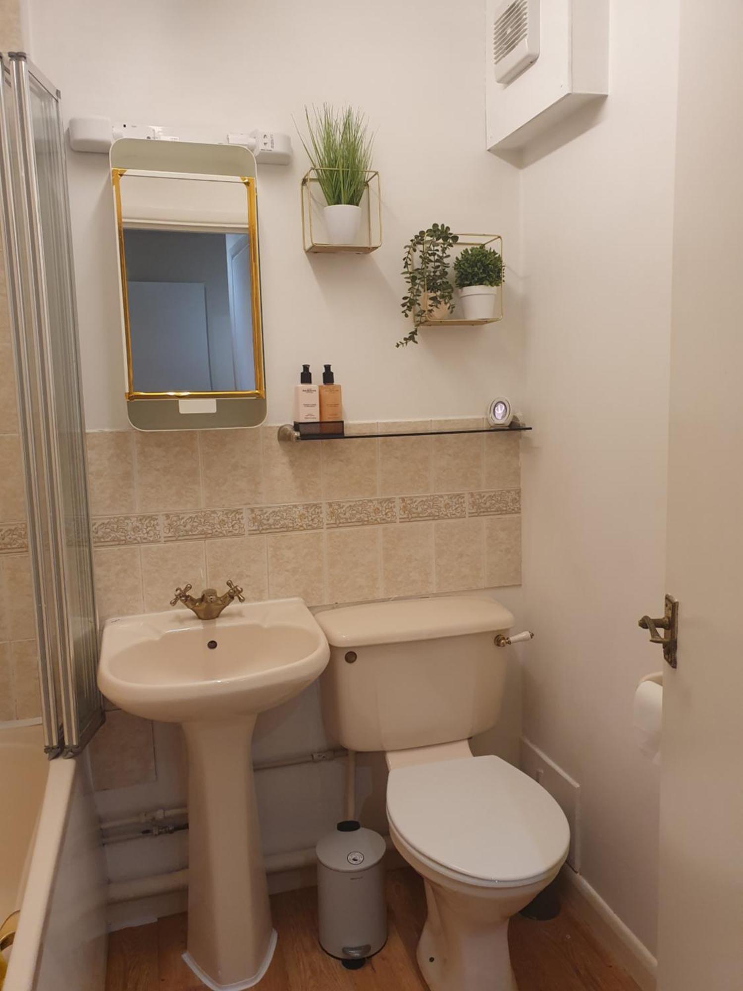Lovely 1Bedrood Apartment Guildford Bagian luar foto