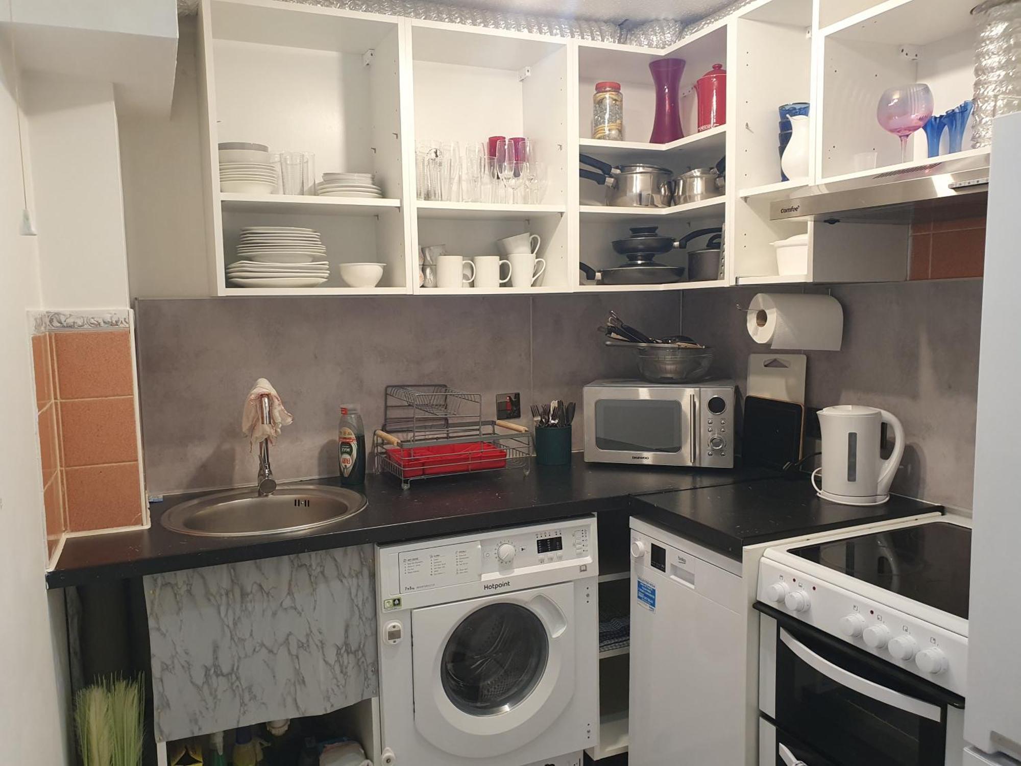 Lovely 1Bedrood Apartment Guildford Bagian luar foto