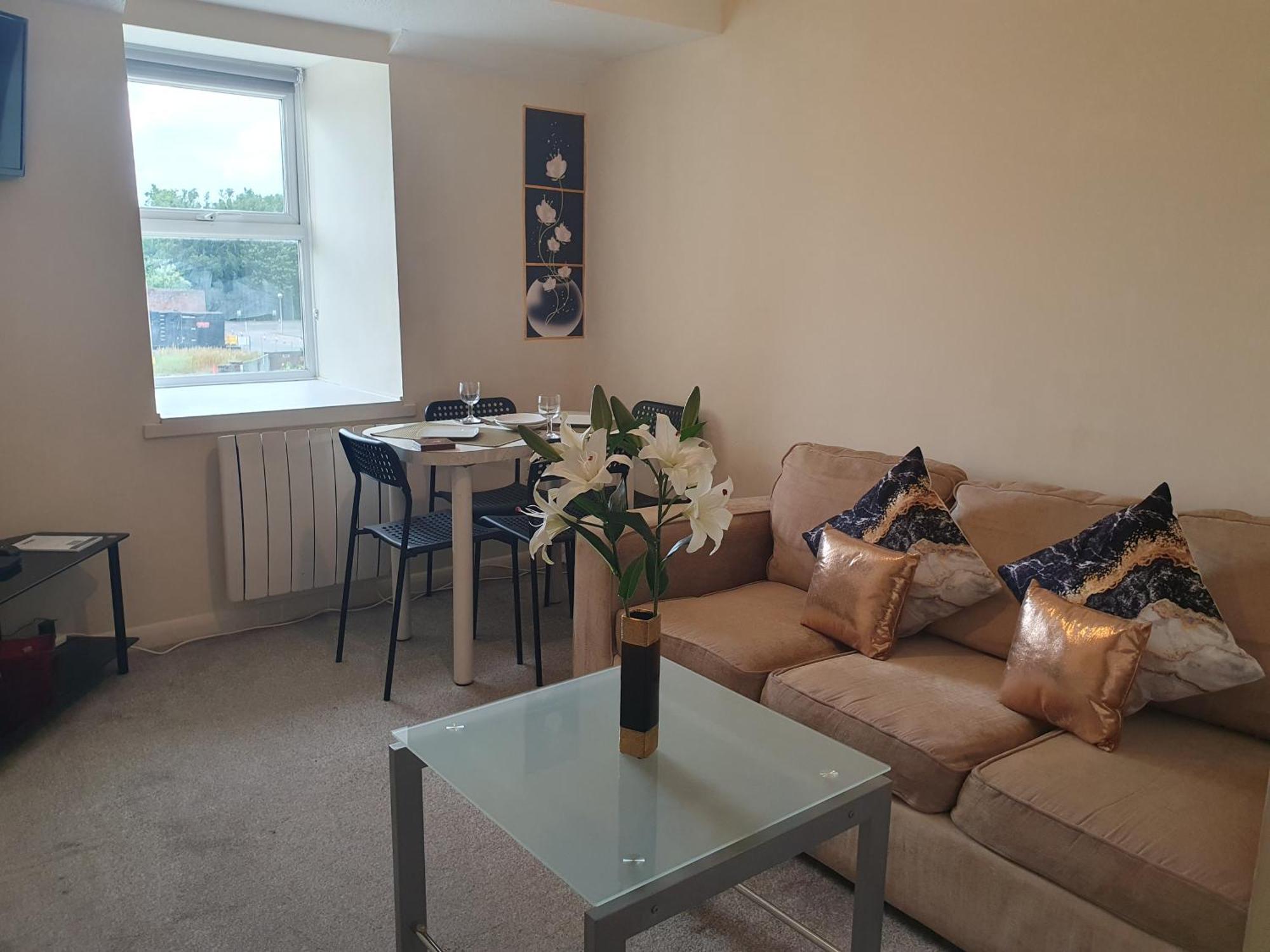Lovely 1Bedrood Apartment Guildford Bagian luar foto