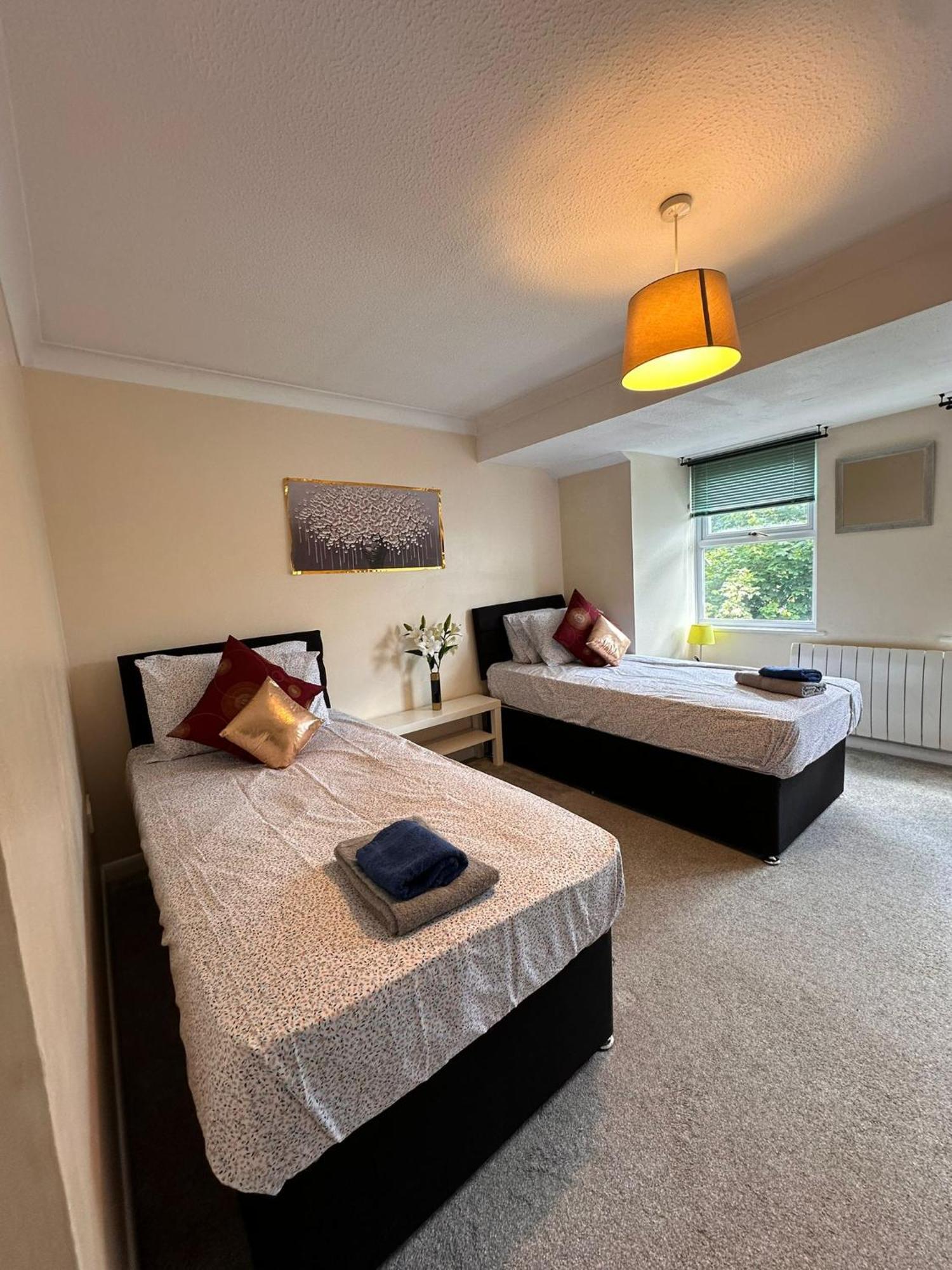 Lovely 1Bedrood Apartment Guildford Bagian luar foto