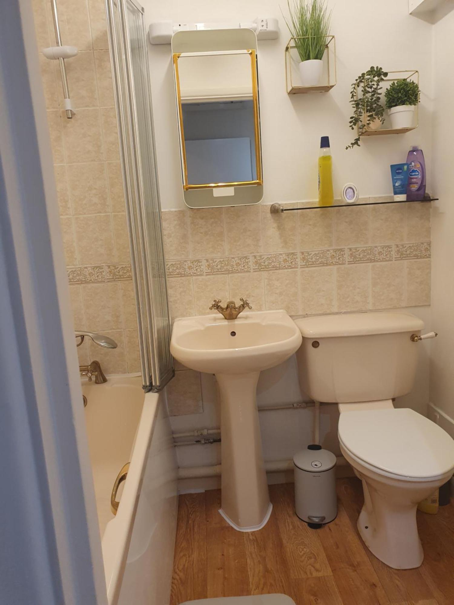 Lovely 1Bedrood Apartment Guildford Bagian luar foto
