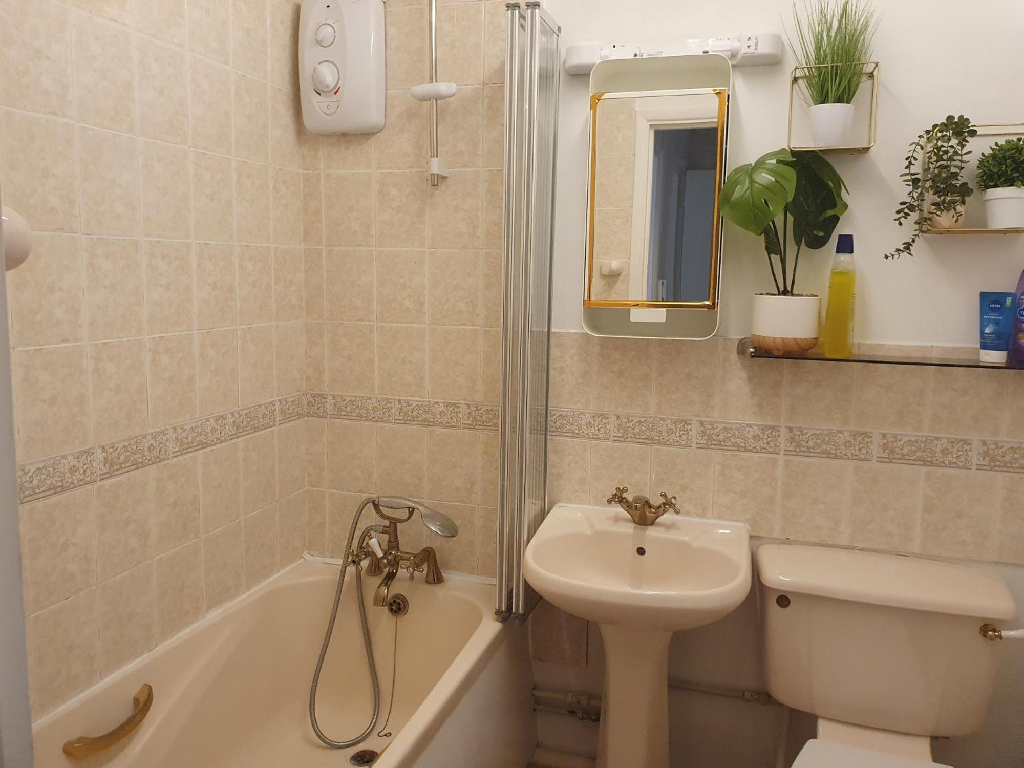 Lovely 1Bedrood Apartment Guildford Bagian luar foto