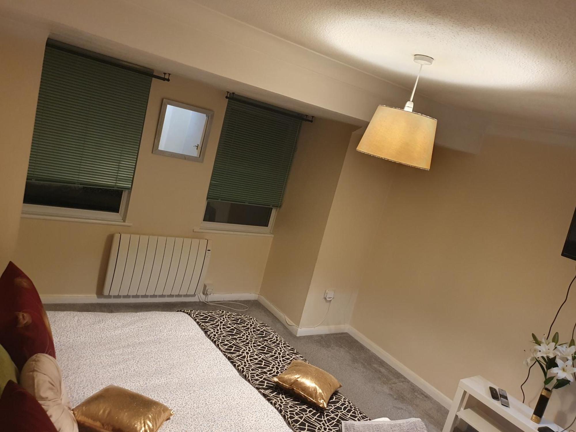 Lovely 1Bedrood Apartment Guildford Bagian luar foto