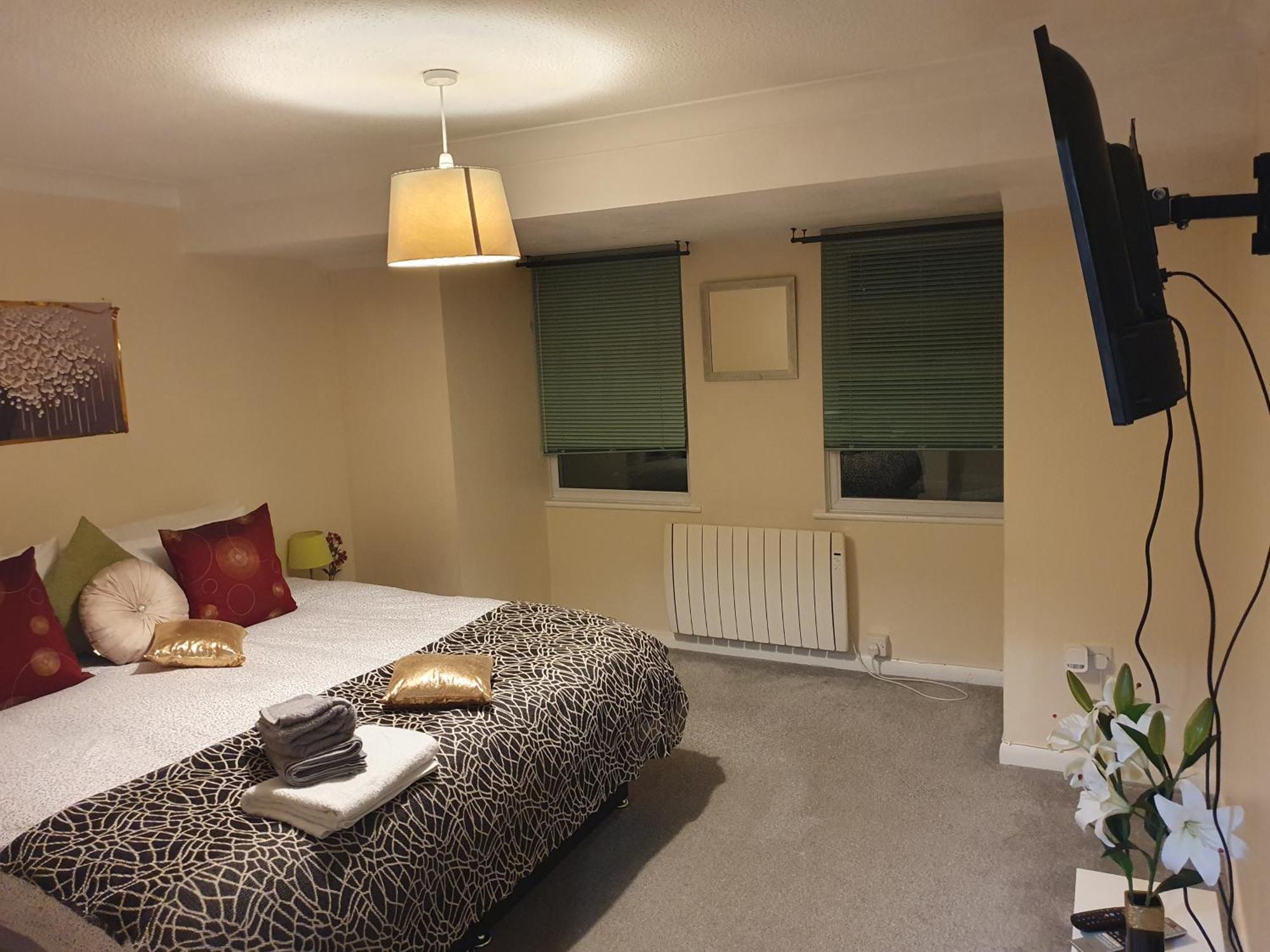 Lovely 1Bedrood Apartment Guildford Bagian luar foto