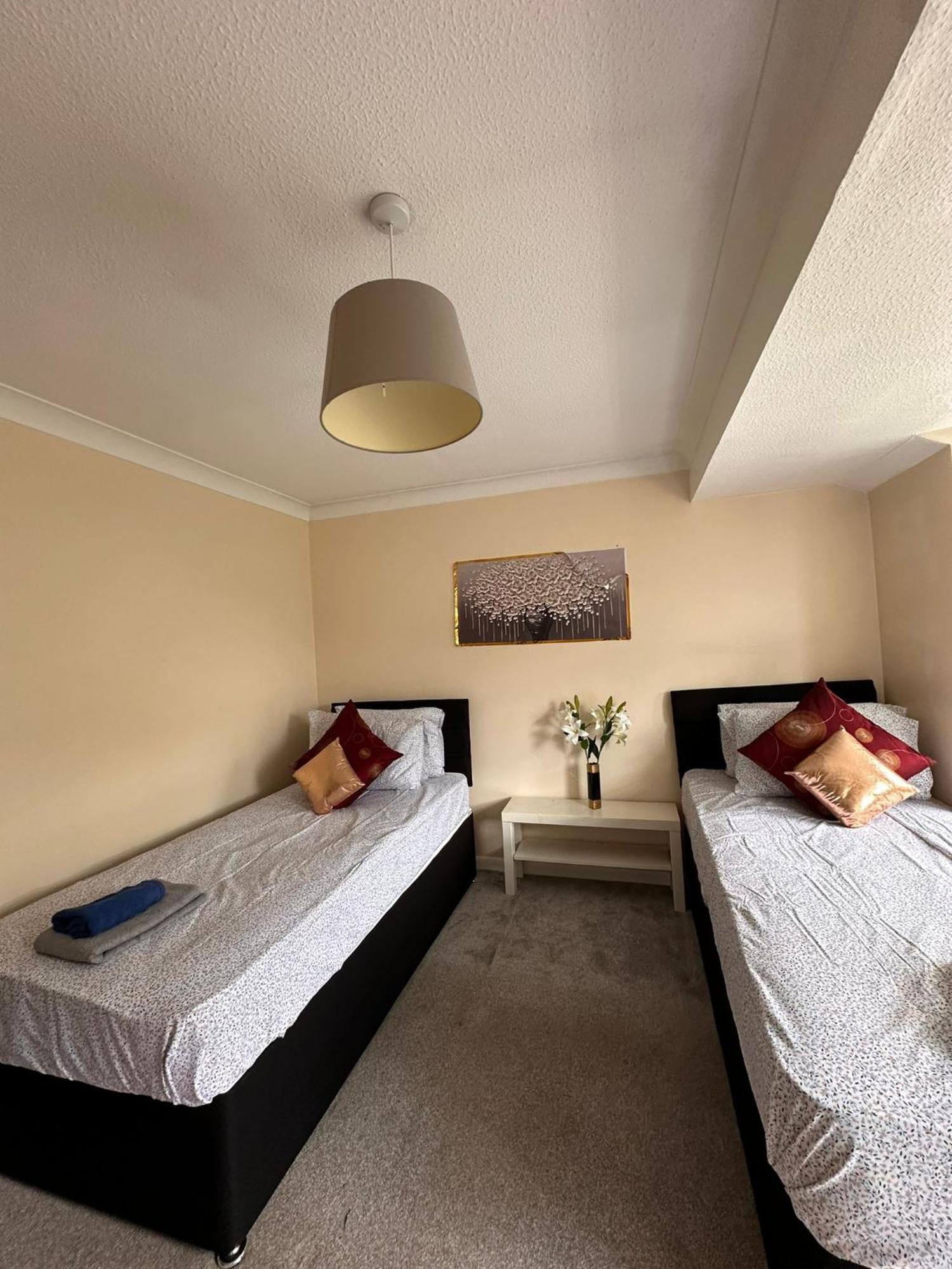 Lovely 1Bedrood Apartment Guildford Bagian luar foto