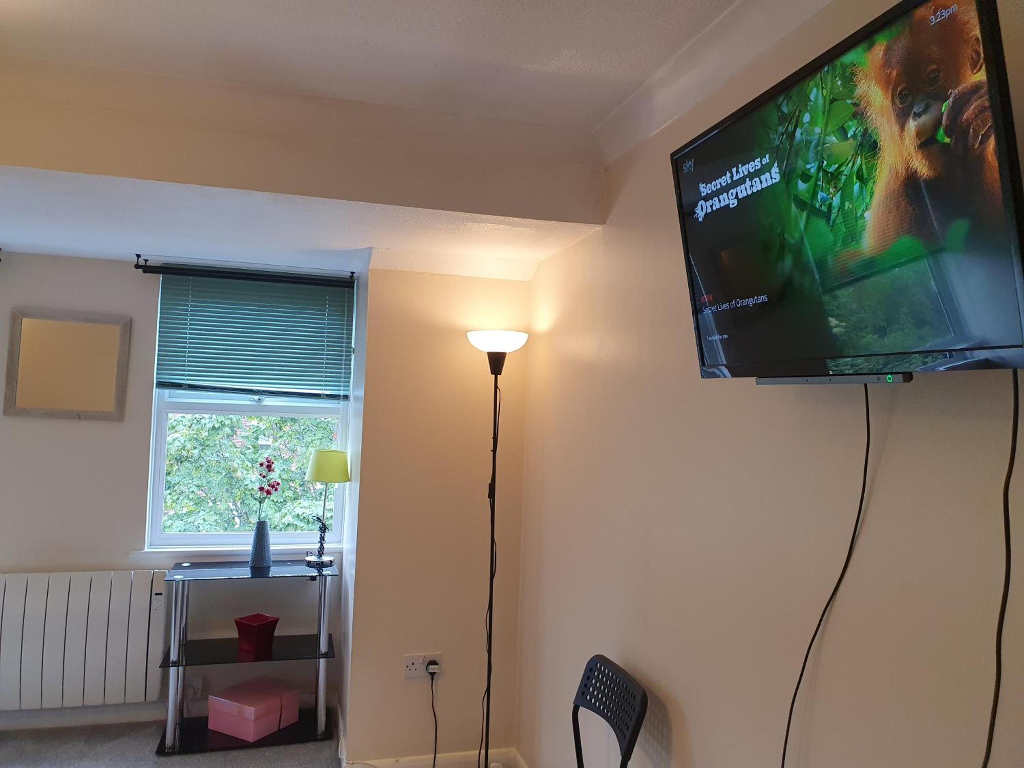 Lovely 1Bedrood Apartment Guildford Bagian luar foto