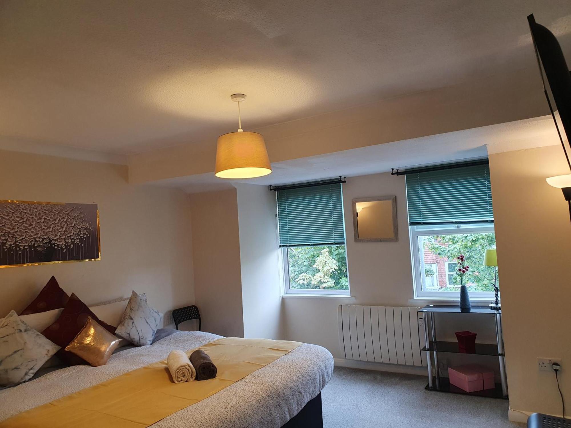 Lovely 1Bedrood Apartment Guildford Bagian luar foto